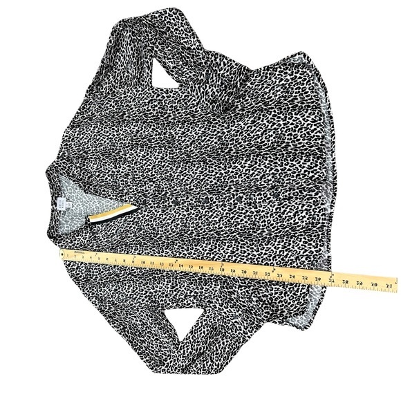 Peyton Jensen Kendra Leopard Print Button Down - Picture 7 of 11